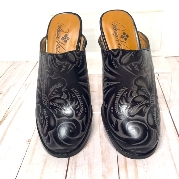 Patricia Nash mule gray black floral block heel size 6 - Picture 3 of 8
